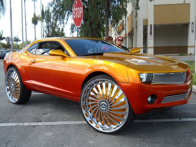 Welcome To The So Ridiculous It S Awesome World Of Donk Car News Wheelers