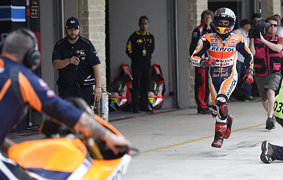 ﻣﺎرﻛﻴﺰ ﻳﺨﻄﻒ ﻣﺮﻛﺰ اﻻﻧﻄﻼق اﻷول ﻓﻲ ﺣﺼﺔ أوﺳﺘﻦ اﻟﺘﺄﻫﻴﻠﻴﺔ اﻟﻤﺜﻴﺮة