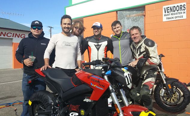 Willow Springs EMotoRacing Race Report