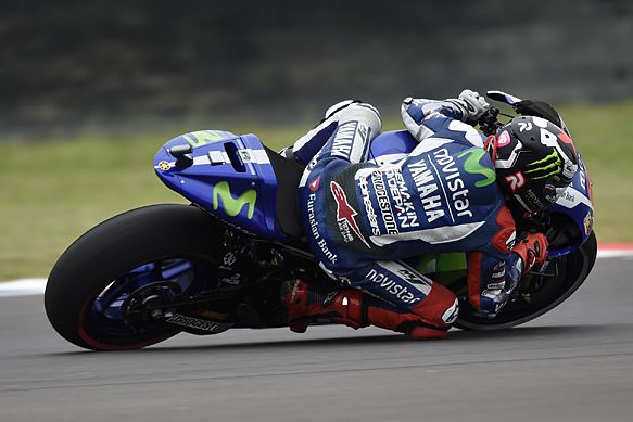 خورخي لورينزو يبقى في صدارة تجارب خيريز