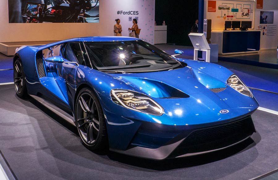 السيارات الرياضية العشرة والأغلى لعام 2016!