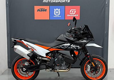 2023 KTM 890 SMT  Supermoto  889 CC, 2 cyl., 6 speed, 103 hp